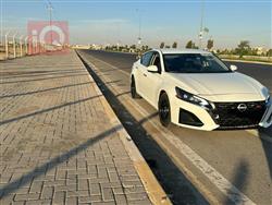 نيسان ألتيما